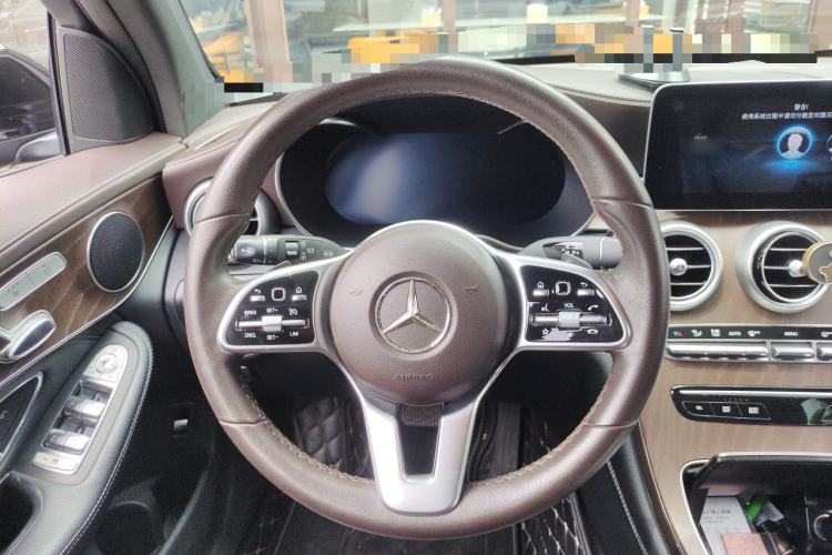 Used Mercedes-Benz GLC 2020 Facelift GLC 260 L 4MATIC Luxury Edition Steering Wheel