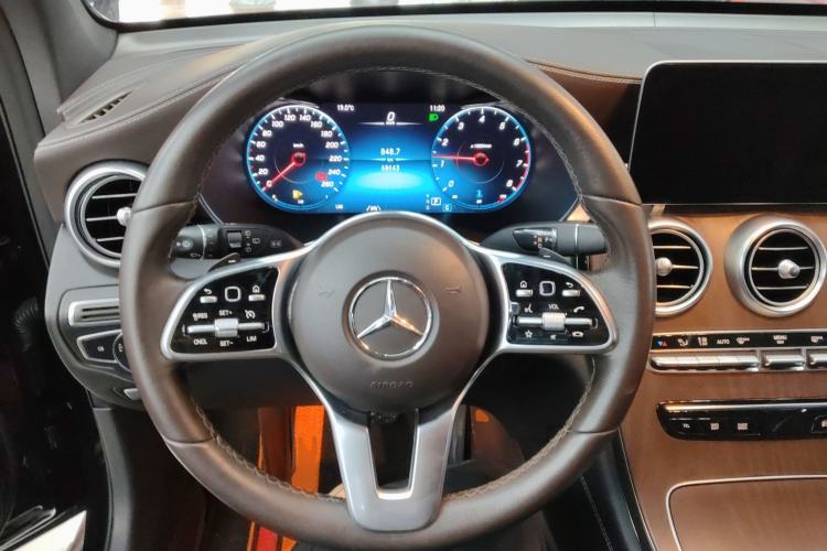 Used Mercedes-Benz GLC 2020 Facelift GLC 300 L 4MATIC Dynamic Edition Steering Wheel