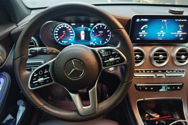 Used Mercedes-Benz GLC 2020 Facelift GLC 260 L 4MATIC Luxury Edition Steering Wheel