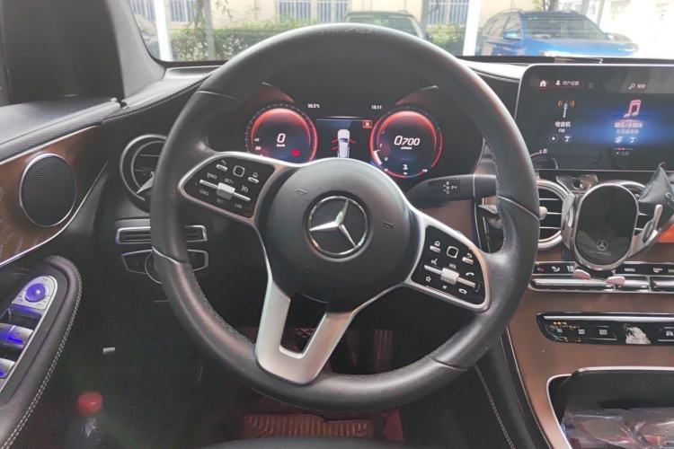 Used Mercedes-Benz GLC 2020 GLC 260 L 4MATIC Luxury Model Steering Wheel