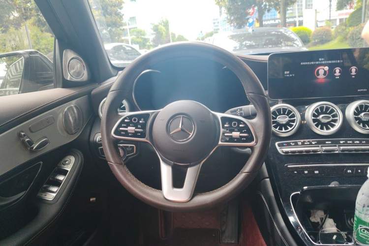Used Mercedes-Benz GLC 2020 Facelifted GLC 260 L 4MATIC Dynamic Edition Steering Wheel