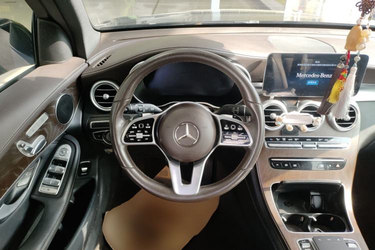 Used Mercedes-Benz GLC 2020 GLC 260 L 4MATIC Luxury Model Steering Wheel