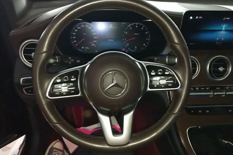 Used Mercedes-Benz GLC 2020 GLC 260 L 4MATIC Luxury Model Steering Wheel