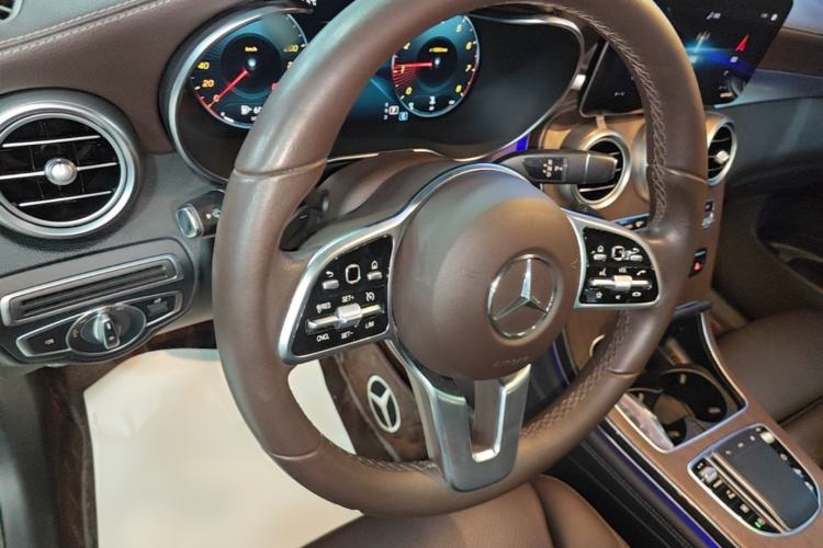 Used Mercedes-Benz GLC 2020 Facelift GLC 300 L 4MATIC Dynamic Edition Steering Wheel