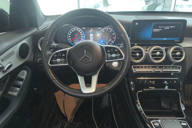 Used Mercedes-Benz GLC 2020 Facelifted GLC 260 L 4MATIC Dynamic Edition Steering Wheel
