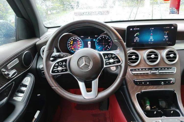 Used Mercedes-Benz GLC 2020 GLC 260 L 4MATIC Luxury Model Steering Wheel