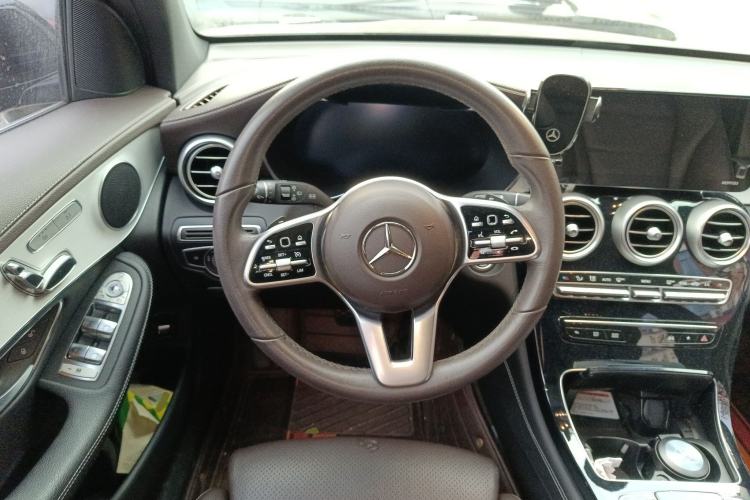 Used Mercedes-Benz GLC 2020 Facelifted GLC 260 L 4MATIC Dynamic Edition Steering Wheel