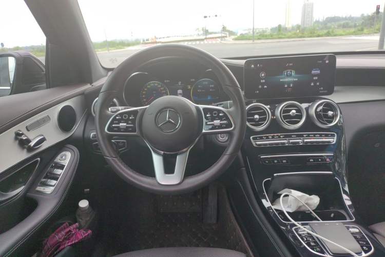 Used Mercedes-Benz GLC 2020 Facelifted GLC 260 L 4MATIC Dynamic Edition Steering Wheel