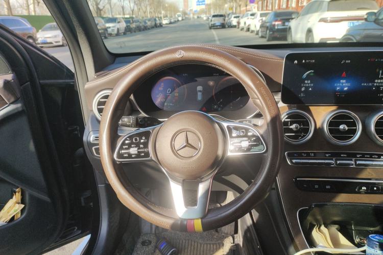 Used Mercedes-Benz GLC 2020 GLC 300 L 4MATIC Dynamic Edition Steering Wheel