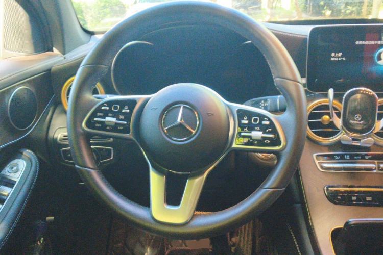 Used Mercedes-Benz GLC 2020 GLC 300 L 4MATIC Dynamic Edition Steering Wheel