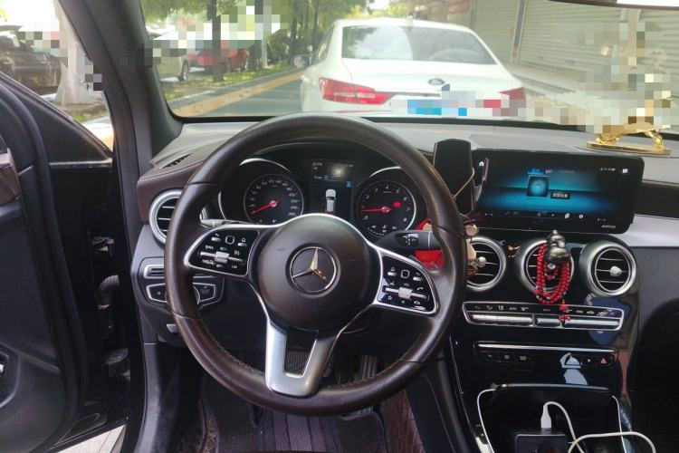 Used Mercedes-Benz GLC 2020 GLC 260 L 4MATIC Dynamic Model Steering Wheel