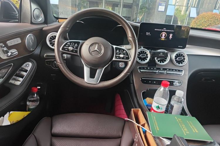 Used Mercedes-Benz GLC 2020 Facelift GLC 260 L 4MATIC Luxury Edition Steering Wheel