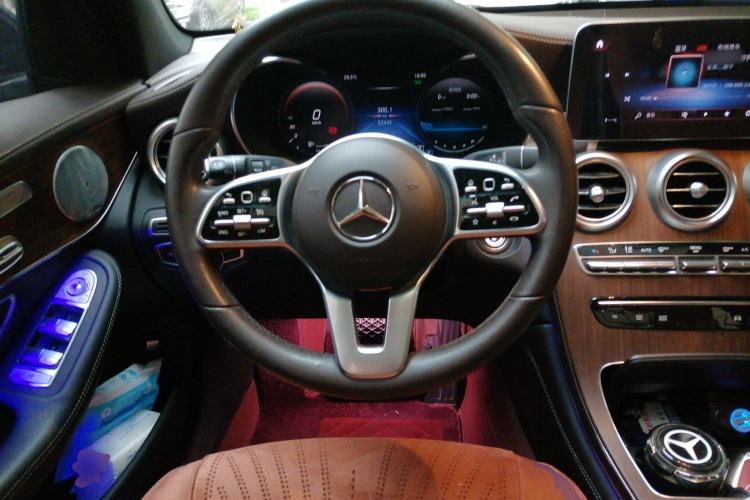 Used Mercedes-Benz GLC 2020 GLC 300 L 4MATIC Luxury Model Steering Wheel