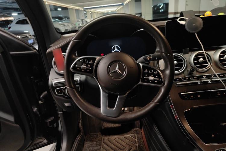 Used Mercedes-Benz GLC 2020 Facelift GLC 300 L 4MATIC Dynamic Edition Steering Wheel