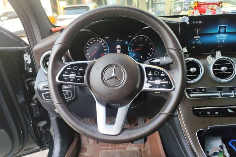 Used Mercedes-Benz GLC 2020 Facelift GLC 260 L 4MATIC Luxury Edition Steering Wheel