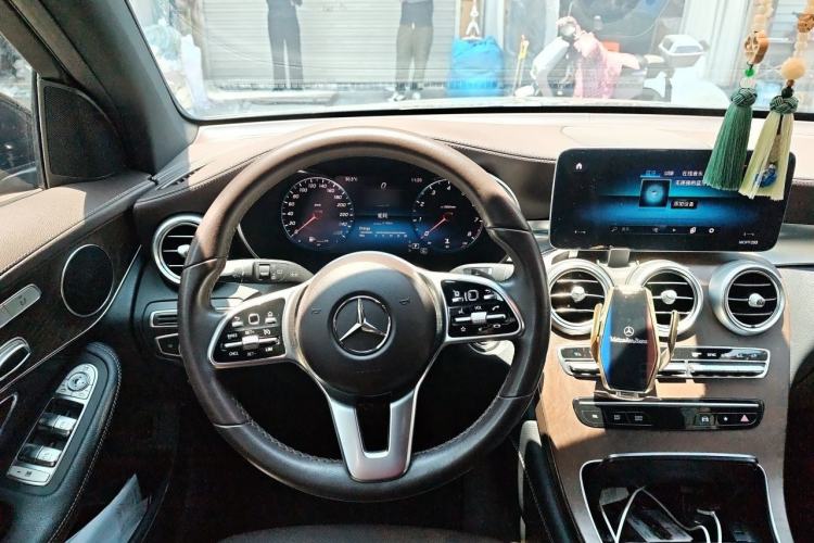 Used Mercedes-Benz GLC 2020 GLC 260 L 4MATIC Luxury Model Steering Wheel