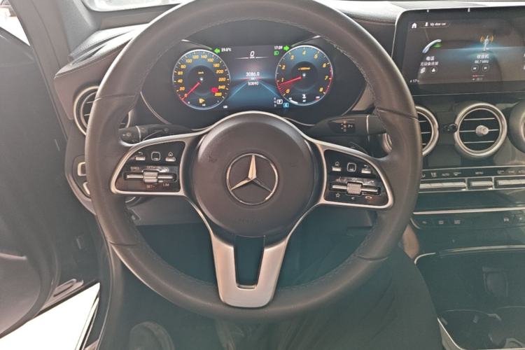 Used Mercedes-Benz GLC 2020 Facelifted GLC 260 L 4MATIC Dynamic Edition Steering Wheel