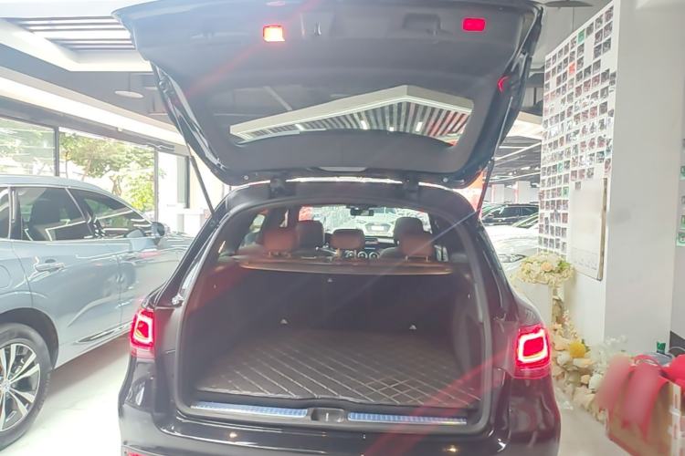 Used Mercedes-Benz GLC 2020 Facelifted GLC 260 L 4MATIC Dynamic Edition Trunk