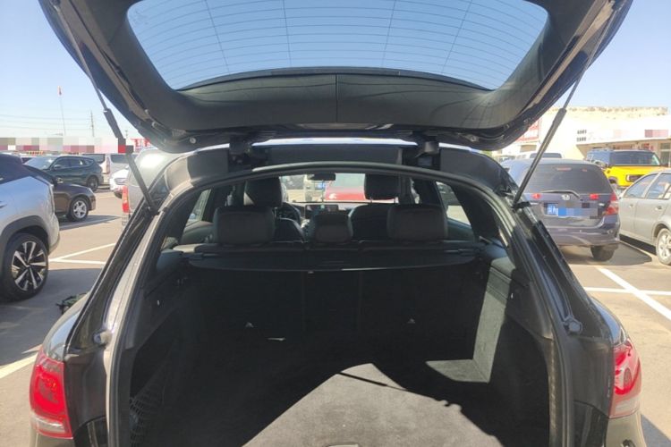 Used Mercedes-Benz GLC 2020 Facelift GLC 260 L 4MATIC Luxury Edition Trunk