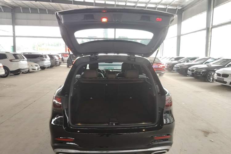 Used Mercedes-Benz GLC 2020 GLC 300 L 4MATIC Luxury Model Trunk