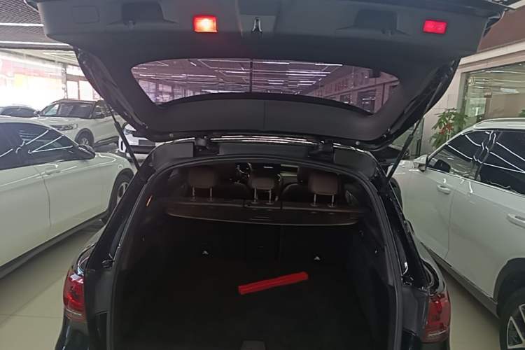 Used Mercedes-Benz GLC 2020 Facelifted GLC 260 L 4MATIC Dynamic Edition Trunk