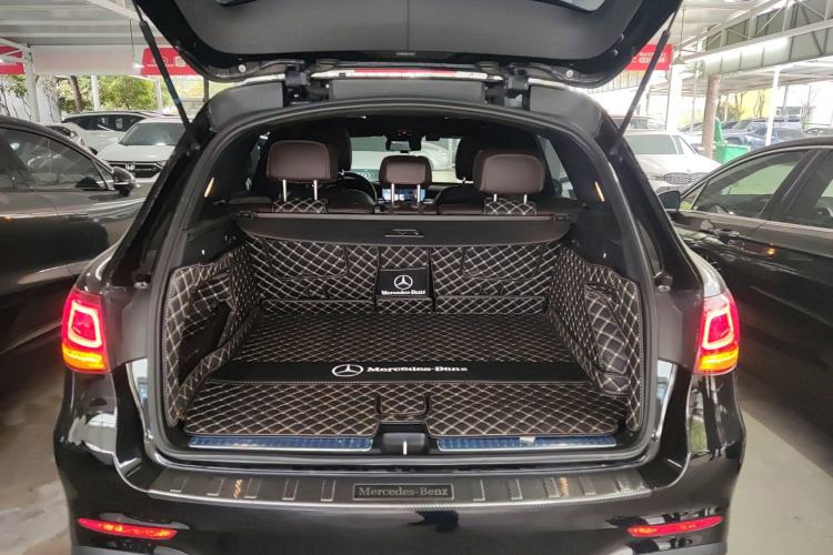 Used Mercedes-Benz GLC 2020 Facelift GLC 300 L 4MATIC Dynamic Edition Trunk
