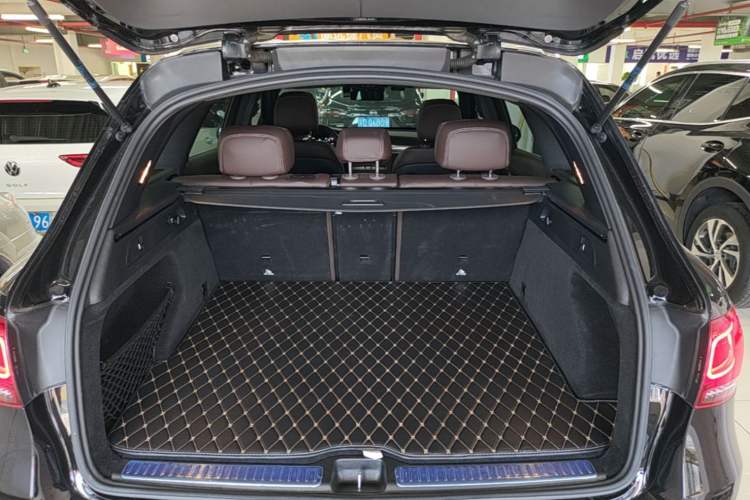 Used Mercedes-Benz GLC 2020 GLC 300 L 4MATIC Dynamic Edition Trunk