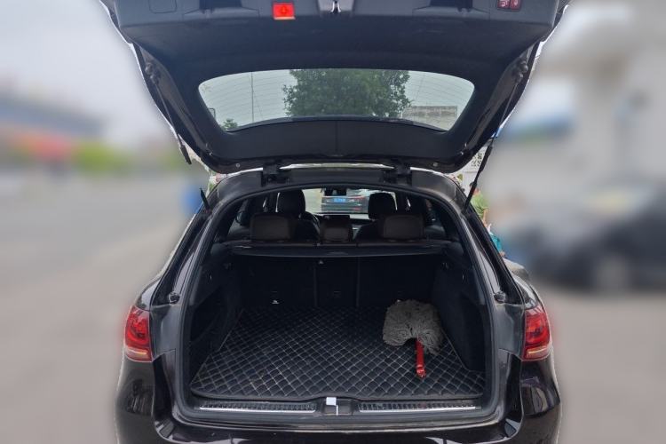 Used Mercedes-Benz GLC 2020 GLC 300 L 4MATIC Dynamic Edition Trunk