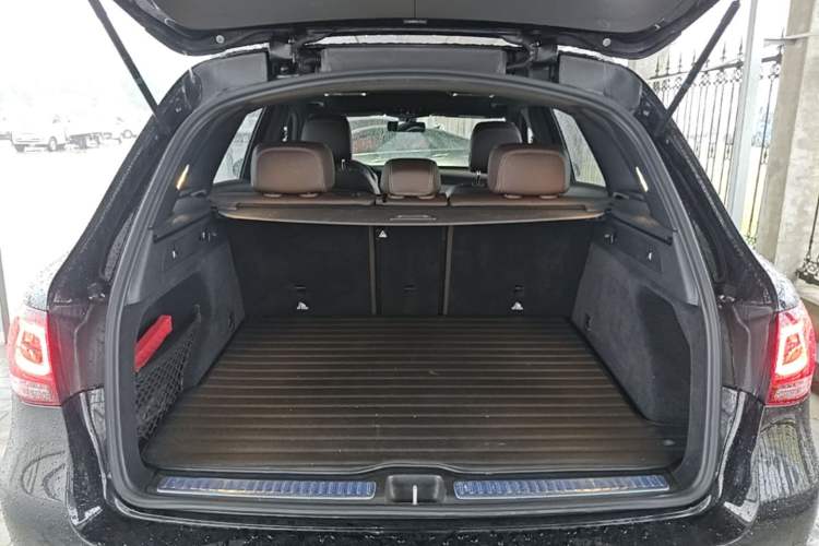 Used Mercedes-Benz GLC 2020 Facelifted GLC 260 L 4MATIC Dynamic Edition Trunk