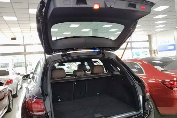 Used Mercedes-Benz GLC 2020 Facelift GLC 260 L 4MATIC Luxury Edition Trunk
