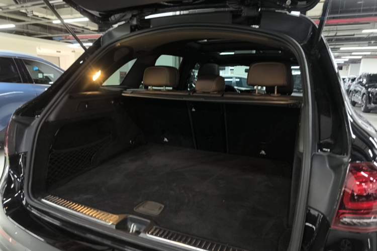 Used Mercedes-Benz GLC 2020 GLC 260 L 4MATIC Luxury Model Trunk