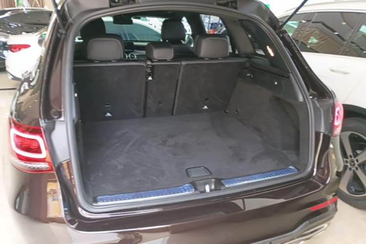 Used Mercedes-Benz GLC 2020 GLC 300 L 4MATIC Dynamic Edition Trunk