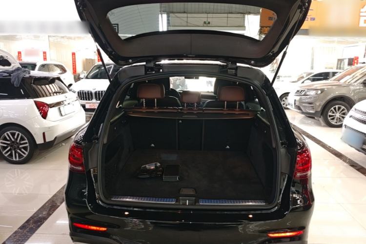 Used Mercedes-Benz GLC 2020 Facelift GLC 300 L 4MATIC Dynamic Edition Trunk