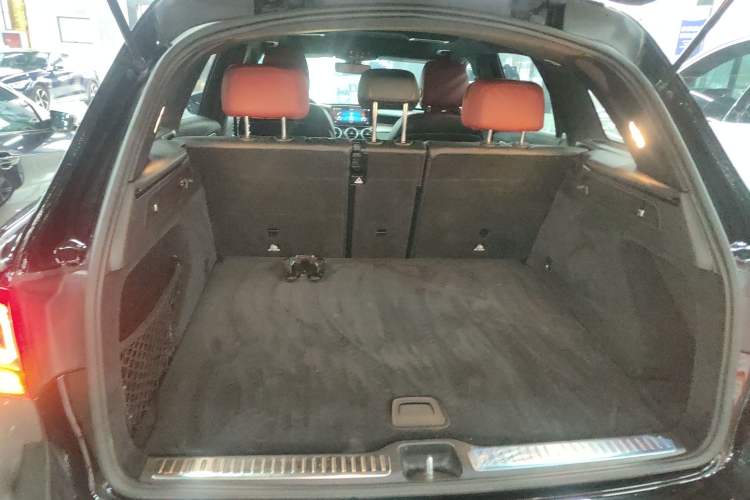 Used Mercedes-Benz GLC 2020 GLC 260 L 4MATIC Luxury Model Trunk
