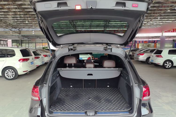 Used Mercedes-Benz GLC 2020 Facelift GLC 260 L 4MATIC Luxury Edition Trunk