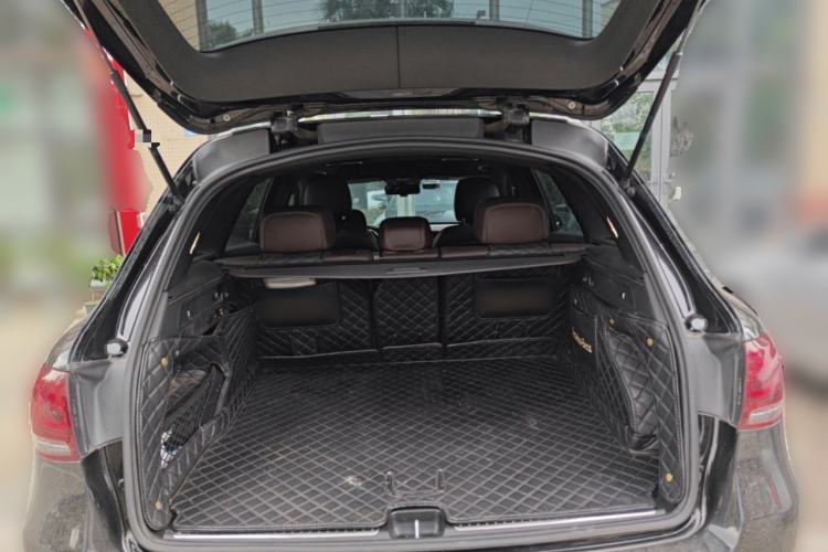 Used Mercedes-Benz GLC 2020 GLC 300 L 4MATIC Luxury Model Trunk