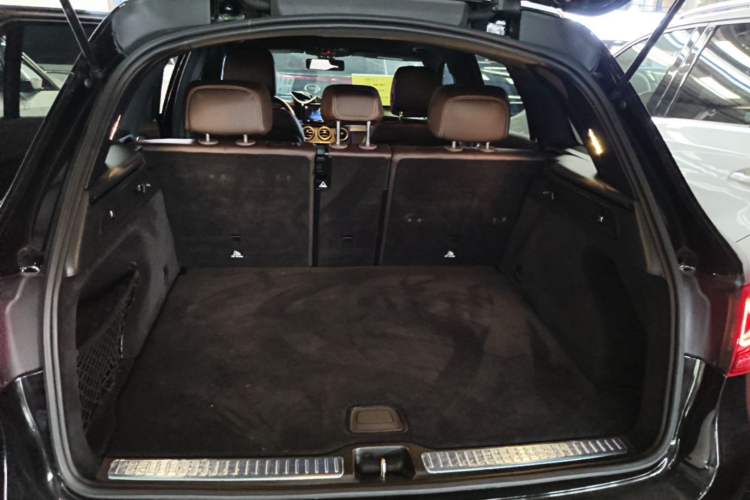 Used Mercedes-Benz GLC 2020 GLC 260 L 4MATIC Luxury Model Trunk