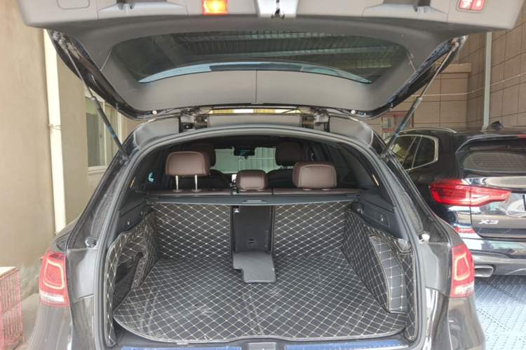 Used Mercedes-Benz GLC 2020 GLC 300 L 4MATIC Dynamic Edition Trunk