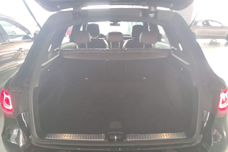 Used Mercedes-Benz GLC 2020 Facelifted GLC 260 L 4MATIC Dynamic Edition Trunk