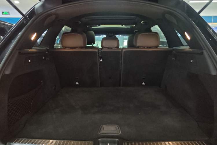 Used Mercedes-Benz GLC 2020 GLC 300 L 4MATIC Dynamic Edition Trunk