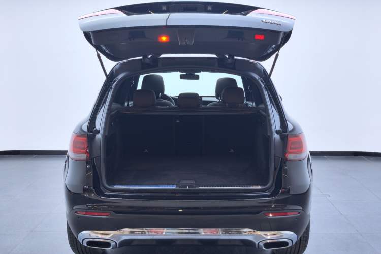 Used Mercedes-Benz GLC 2020 GLC 260 L 4MATIC Dynamic Model Trunk