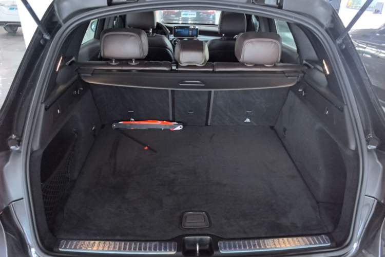 Used Mercedes-Benz GLC 2020 GLC 300 L 4MATIC Dynamic Edition Trunk