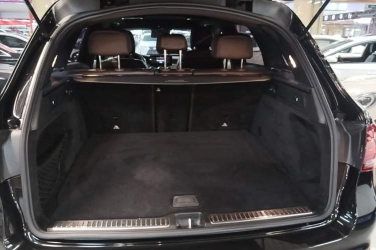 Used Mercedes-Benz GLC 2020 GLC 300 L 4MATIC Dynamic Edition Trunk
