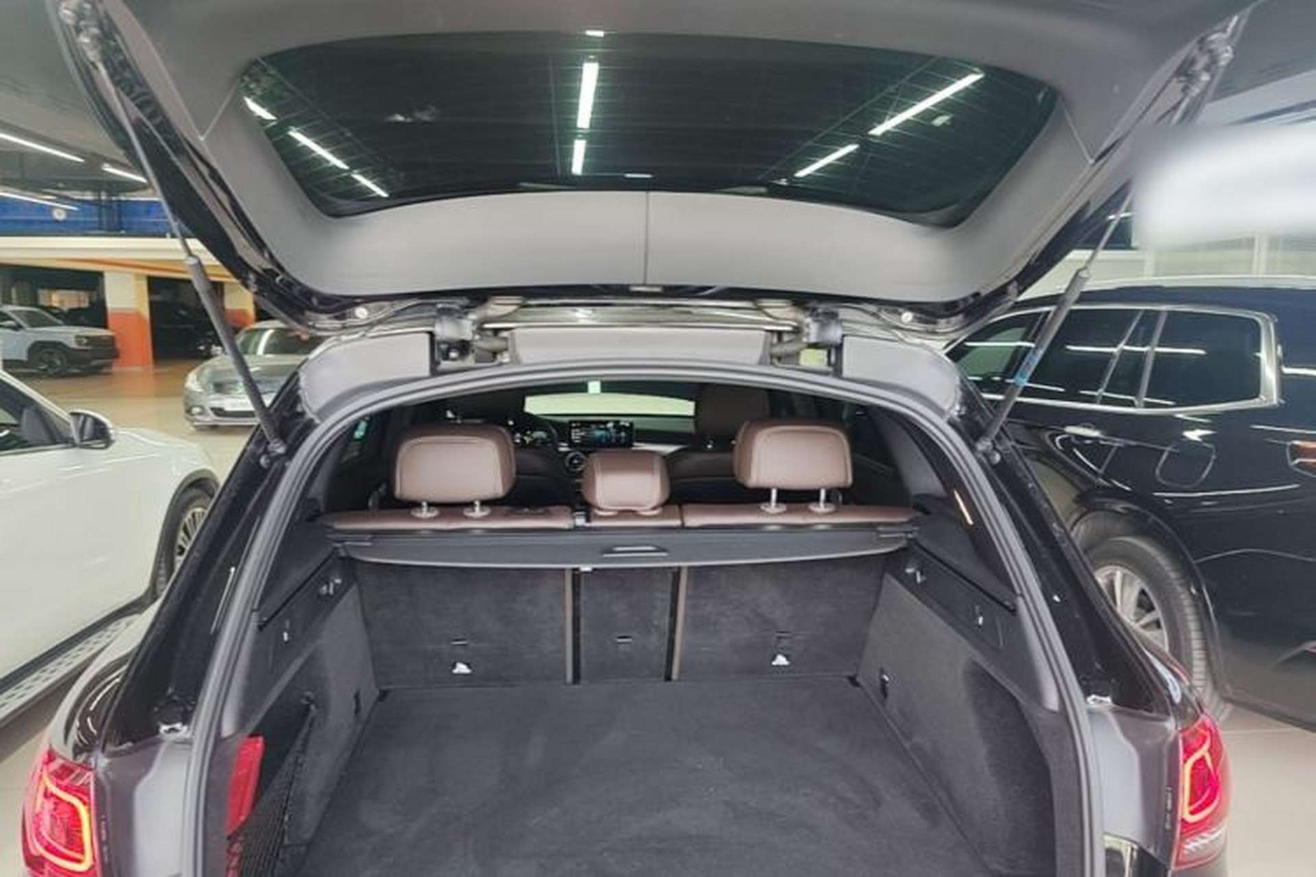 Used Mercedes-Benz GLC 2020 GLC 300 L 4MATIC Luxury Model Trunk