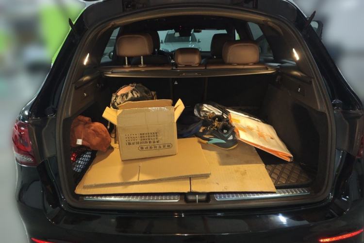 Used Mercedes-Benz GLC 2020 Facelift GLC 300 L 4MATIC Dynamic Edition Trunk