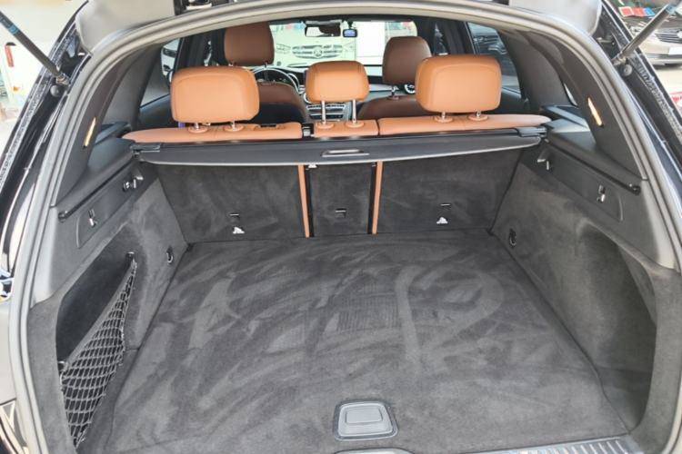 Used Mercedes-Benz GLC 2020 Facelifted GLC 300 L 4MATIC Luxury Edition Trunk