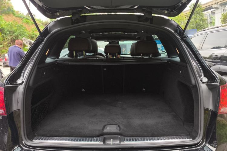 Used Mercedes-Benz GLC 2020 Facelifted GLC 300 L 4MATIC Luxury Edition Trunk