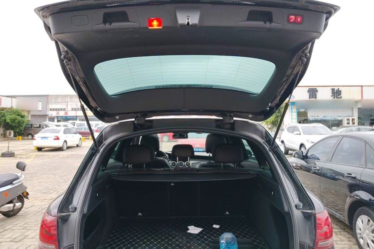 Used Mercedes-Benz GLC 2020 GLC 300 L 4MATIC Dynamic Edition Trunk