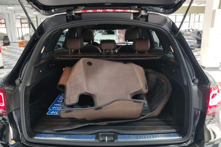 Used Mercedes-Benz GLC 2020 Facelifted GLC 260 L 4MATIC Dynamic Edition Trunk
