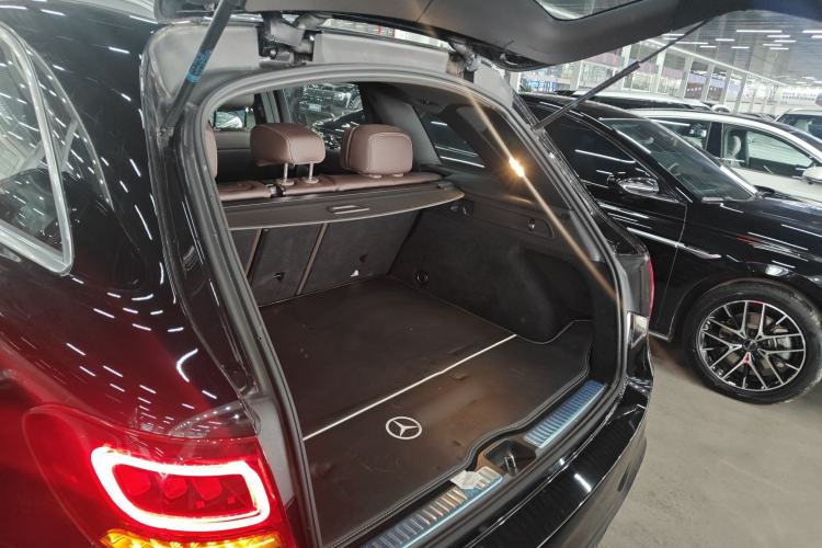 Used Mercedes-Benz GLC 2020 Facelift GLC 260 L 4MATIC Luxury Edition Trunk